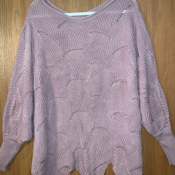 Dolman Sleeved Sweater - Picture 5 of 6